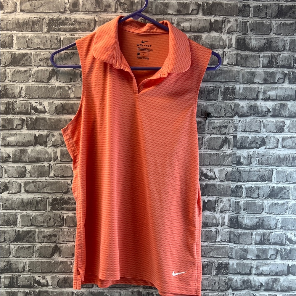 Nike Women's sleeveless collared shirt